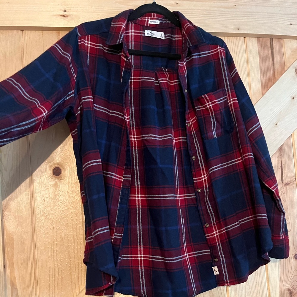 Worn once- Hollister Boyfriend fit flannel button up size Large